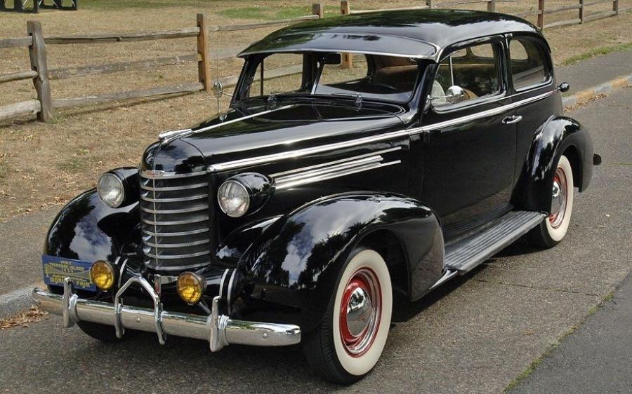  Oldsmobile F7 2Dr Trunkback 1937 года  (фото 15 из 16)